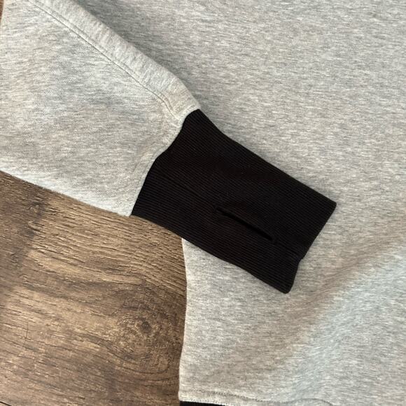 Hoka One One Women’s Large Gray Pullover Brushed French Terry Scuba Hoodie - Picture 6 of 9